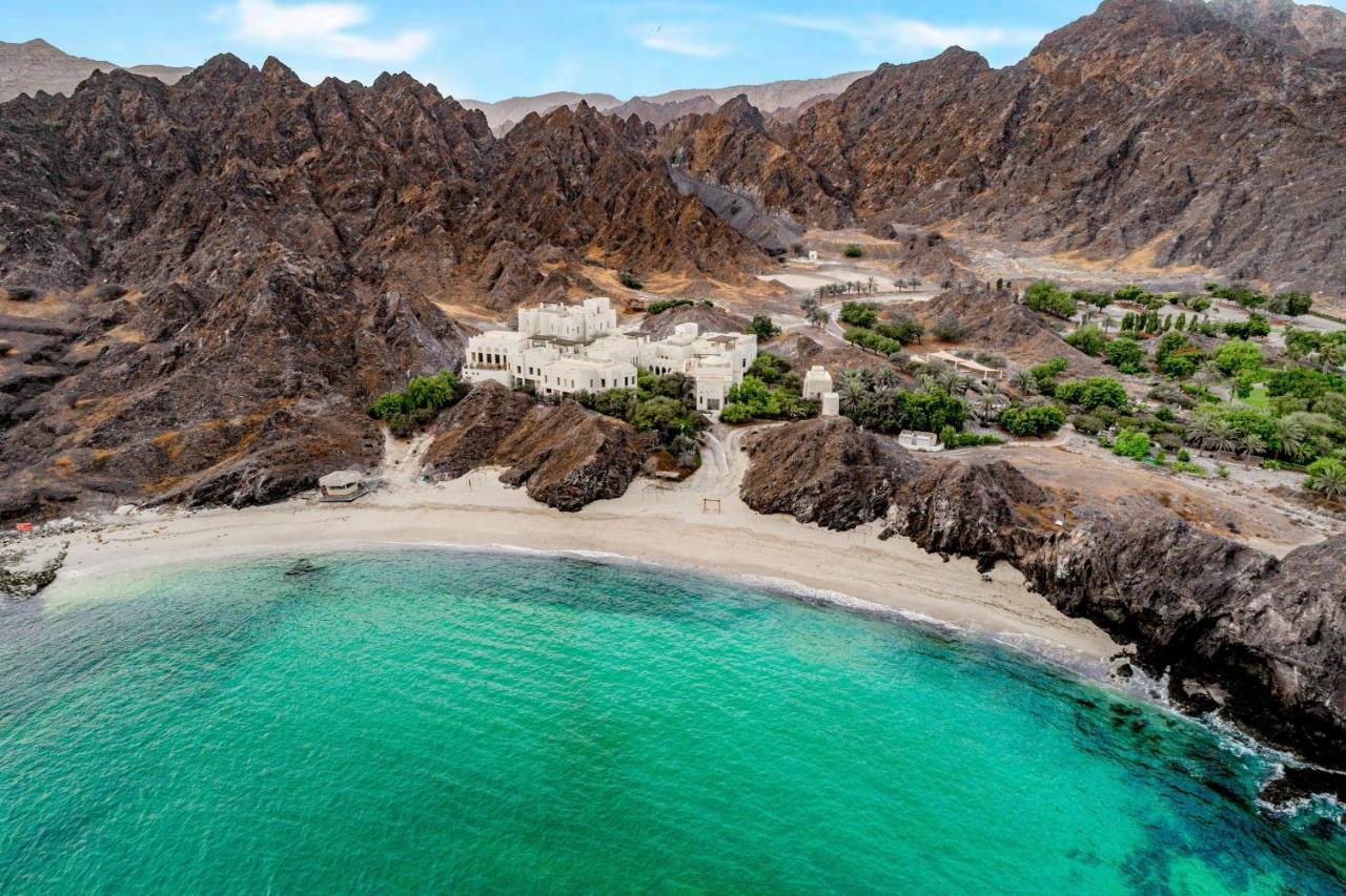 Al Bustan Palace, A Ritz-Carlton Hotel Маскат Екстериор снимка Aerial view of the resort