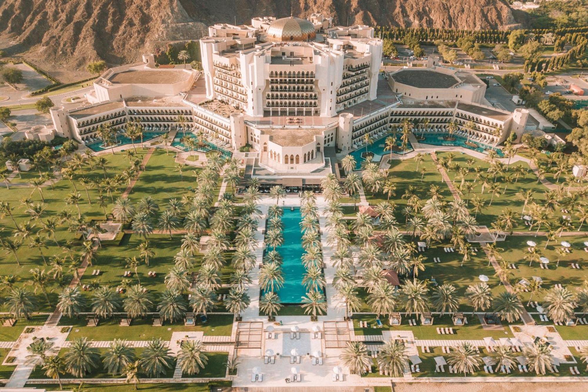 Al Bustan Palace, A Ritz-Carlton Hotel Маскат Екстериор снимка The Oberoi Dubai