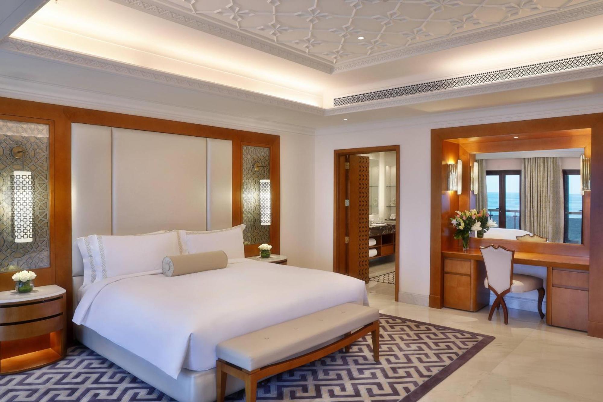 Al Bustan Palace, A Ritz-Carlton Hotel Маскат Екстериор снимка